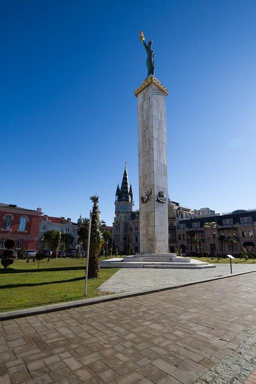 Batumi Summer Hotel Εξωτερικό φωτογραφία