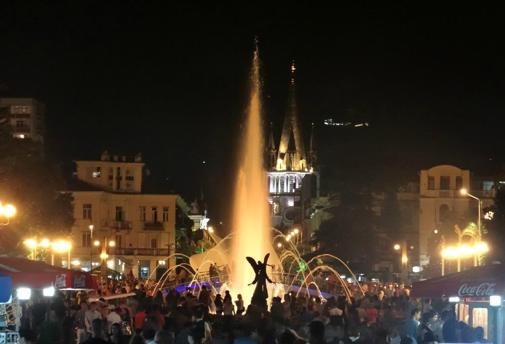 Batumi Summer Hotel Εξωτερικό φωτογραφία