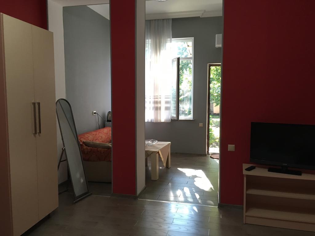 Batumi Summer Hotel Εξωτερικό φωτογραφία